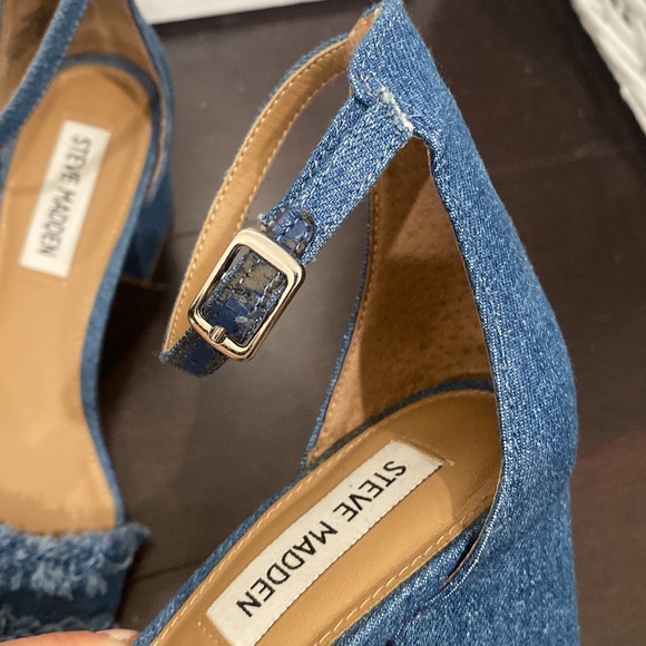 Steve Madden Denim Sandal Block Heel Size 6 - Picture 6 of 9